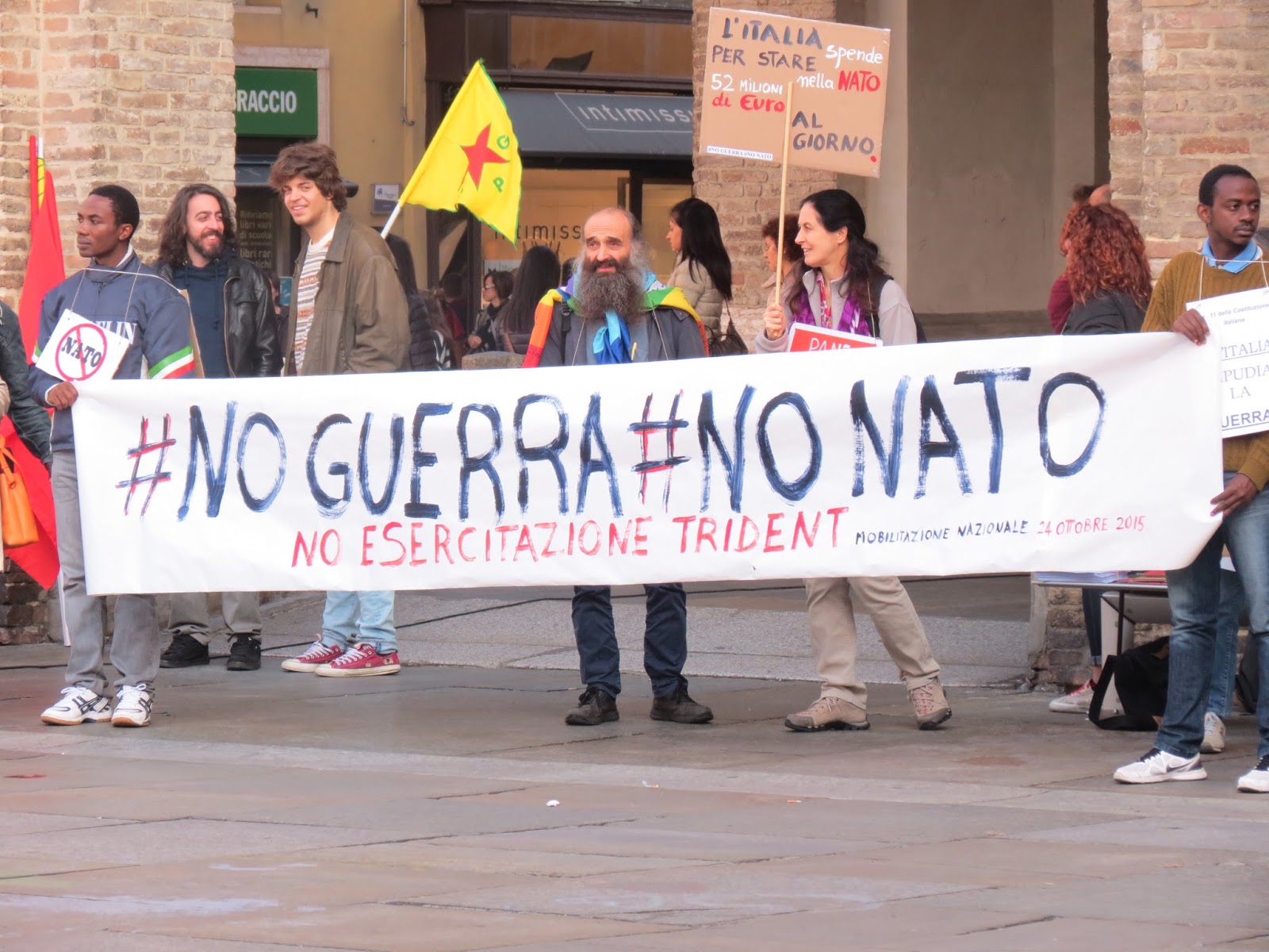 La CHIAMATA contro la GUERRA, PORTATRICE dei suoi FRUTTI