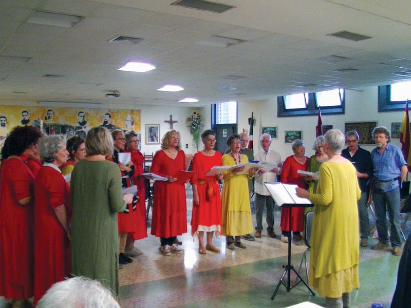 vi coro cantamondo