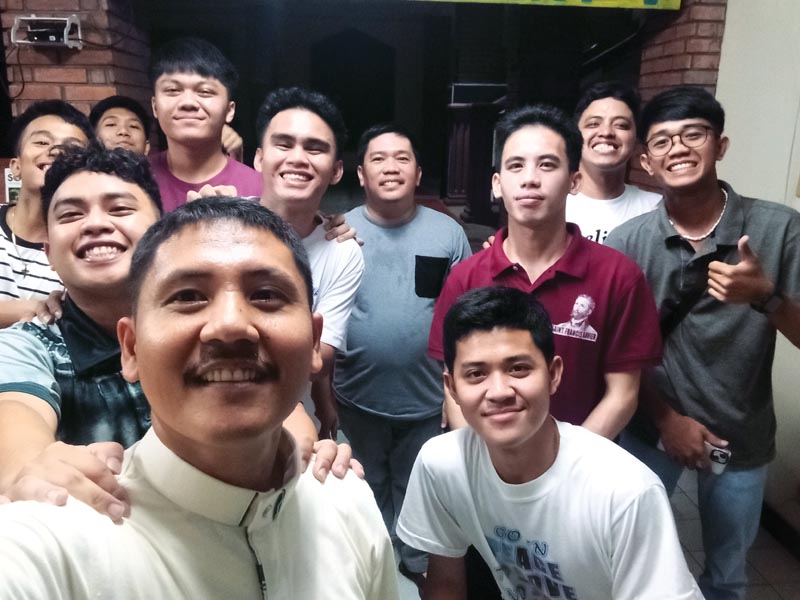 rm giovani filosofia manila