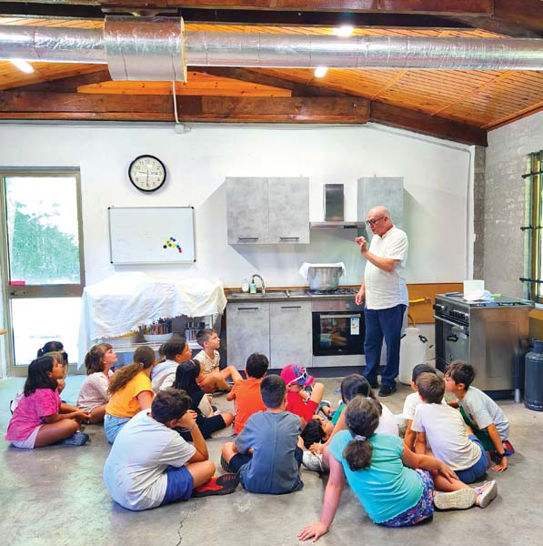 rmg Pietro e i ragazzi del Centro estivo di VF