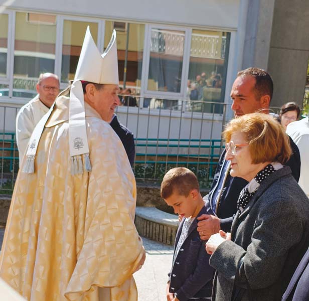 al funerali Maria Teresa mamma sarta