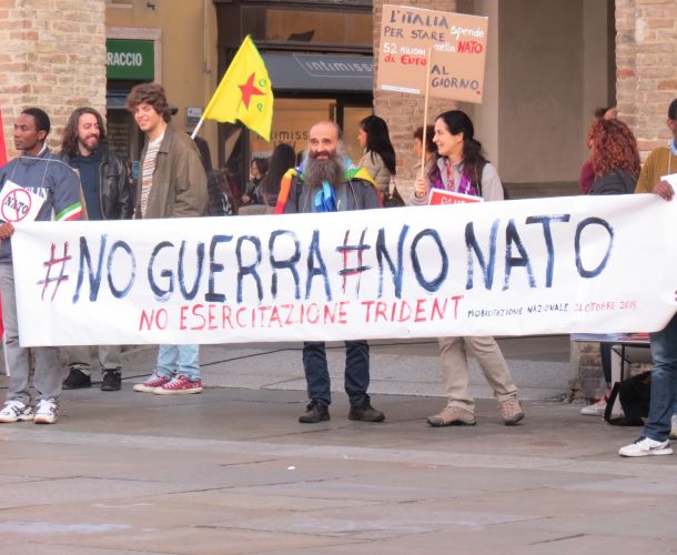 La CHIAMATA contro la GUERRA, PORTATRICE dei suoi FRUTTI
