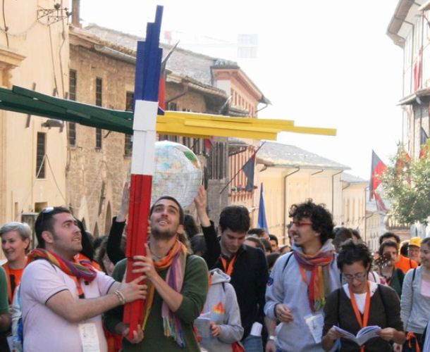 PORTA LA MISERICORDIA CON GIOIA