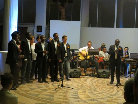 IL RECITAL: "CREDERE CI MANDA"
